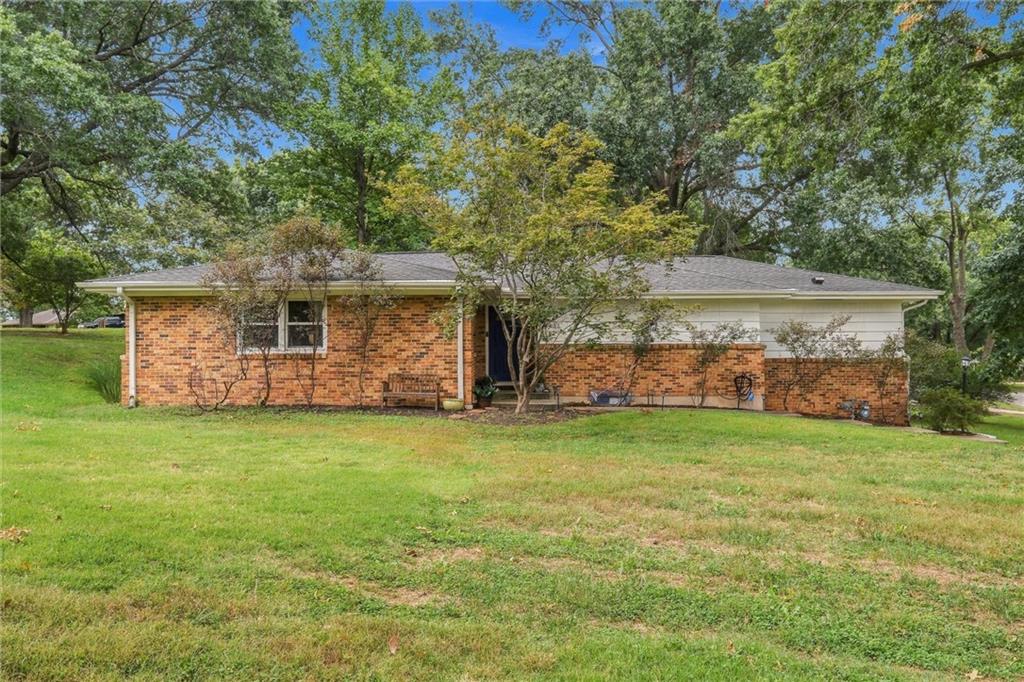 Listing Photo MLS #HMS2644063