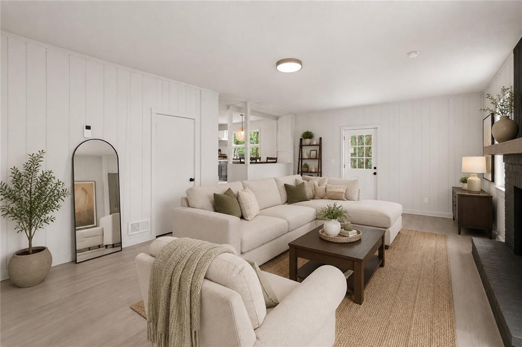 Listing Photo MLS #HMS2644072